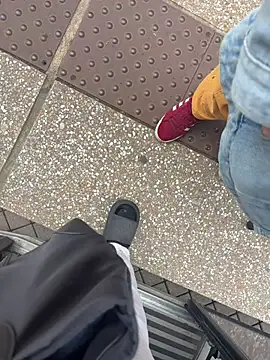 nanaisbackk online show from February 26, 10:58 am