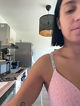 LaPetiteKim online show from July 9, 8:40 am