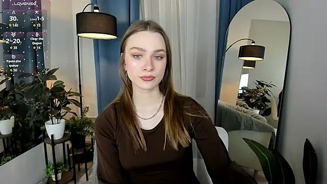 Snapshot of PollyMayer chatting on March 7, 9:01 pm PollyMayer online show from March 7, 9:01 pm