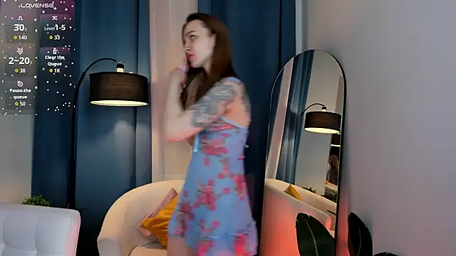 Snapshot of PollyMayer chatting on April 1, 8:50 pm PollyMayer online show from April 1, 8:50 pm