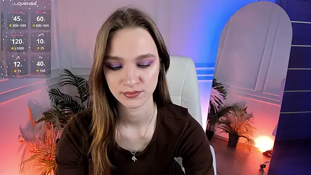 Snapshot of PollyMayer chatting on April 21, 8:55 pm PollyMayer online show from April 21, 8:55 pm