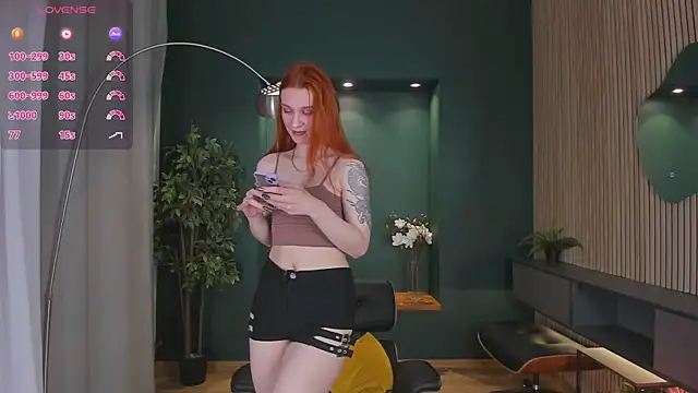 Snapshot of PollyMayer chatting on July 8, 8:46 pm PollyMayer online show from July 8, 8:46 pm