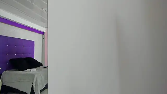 LeaMoreau22 online show from November 1, 11:56 am