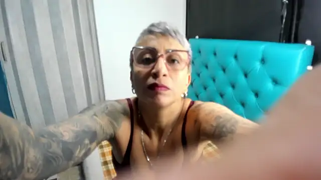 Charlotte  Gray online show from December 15, 12:20 pm