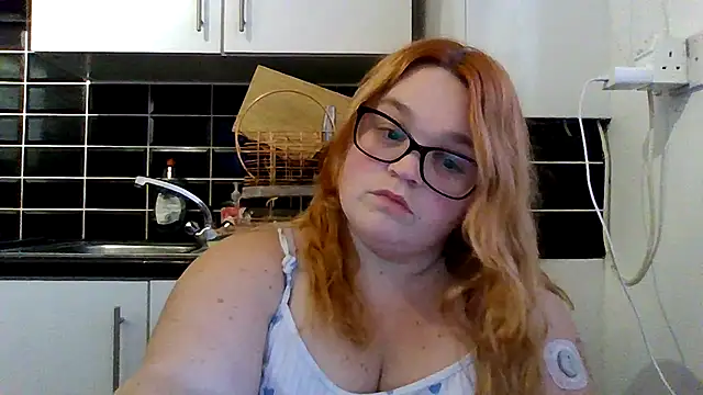 Snapshot of Curvy-AmyX chatting on October 7, 5:21 pm Curvy-AmyX online show from October 7, 5:21 pm