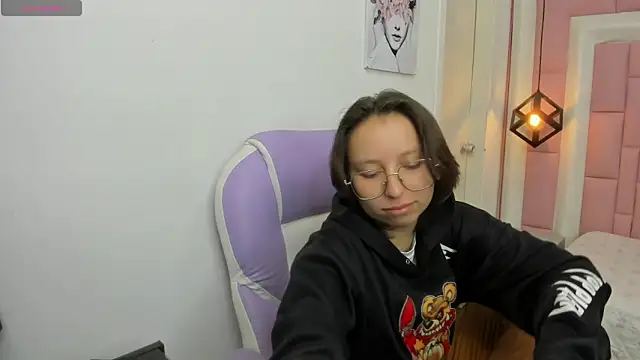 Klaret Toy online show from April 16, 1:23 pm