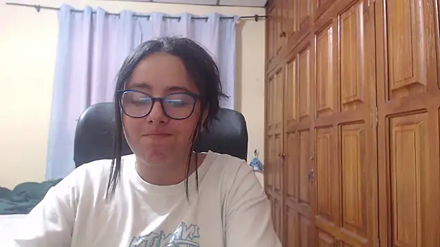 Venus cat  online show from February 1, 5:28 am