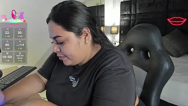 MayaCurvy online show from January 8, 2:58 am