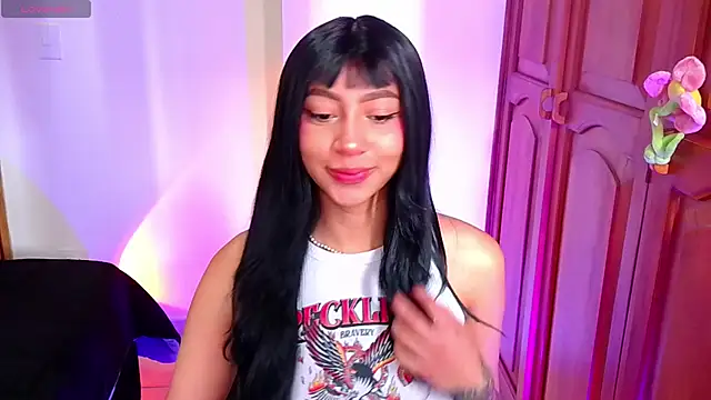 emma web  online show from October 3, 3:20 pm