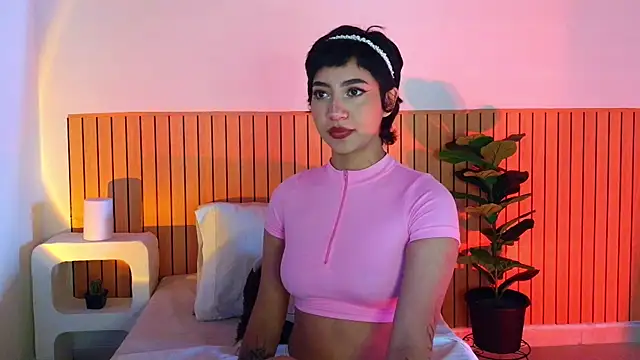 Snapshot of emma_web_ chatting on July 2, 2:56 pm emma web online show from July 2, 2:56 pm