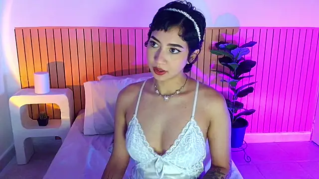 Snapshot of emma_web_ chatting on July 3, 2:56 pm emma web online show from July 3, 2:56 pm