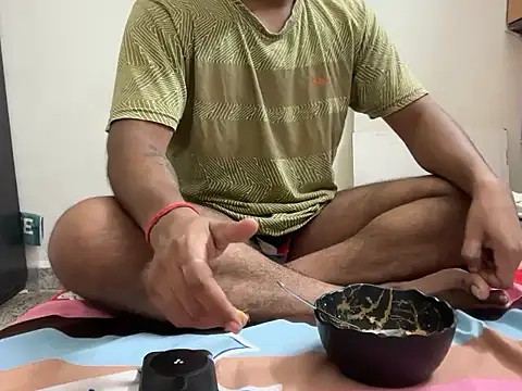 Snapshot of YourBlackBull chatting on November 6, 5:03 pm YourBlackBull online show from November 6, 5:03 pm