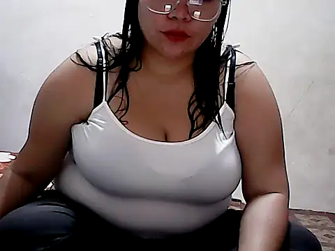 Snapshot of HornyPussie69 chatting on February 1, 12:09 am HornyPussie69 online show from February 1, 12:09 am