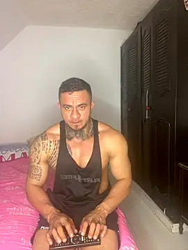 Snapshot of ZEUS-KING chatting on October 5, 5:22 pm ZEUS-KING online show from October 5, 5:22 pm