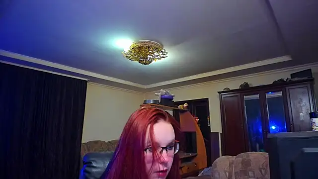 Snapshot of JustFoxyee chatting on October 5, 8:07 pm JustFoxyee online show from October 5, 8:07 pm