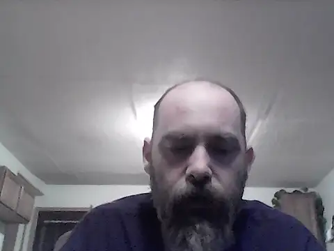 Snapshot of crazyheratic8 chatting on February 5, 1:43 am crazyheratic8 online show from February 5, 1:43 am