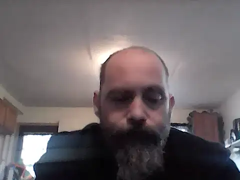 Snapshot of crazyheratic8 chatting on February 6, 10:46 pm crazyheratic8 online show from February 6, 10:46 pm