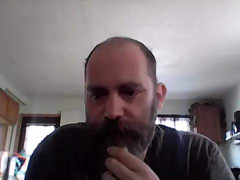 Snapshot of crazyheratic8 chatting on February 22, 2:26 pm crazyheratic8 online show from February 22, 2:26 pm