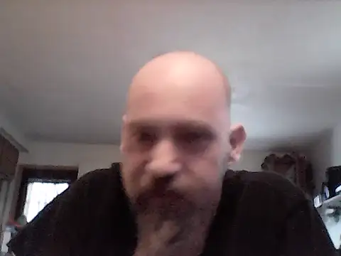Snapshot of crazyheratic8 chatting on February 25, 1:10 pm crazyheratic8 online show from February 25, 1:10 pm