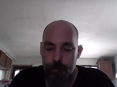 Snapshot of crazyheratic8 chatting on March 2, 3:41 pm crazyheratic8 online show from March 2, 3:41 pm