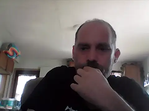Snapshot of crazyheratic8 chatting on April 8, 3:56 pm crazyheratic8 online show from April 8, 3:56 pm
