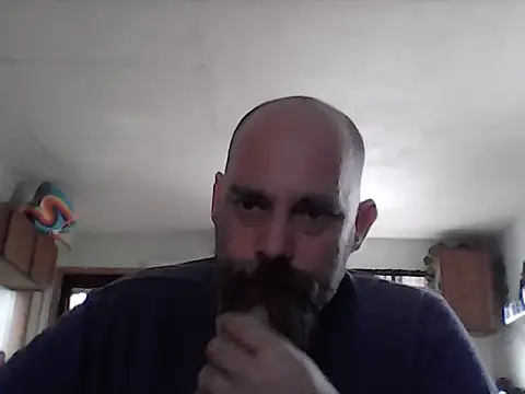 Snapshot of crazyheratic8 chatting on April 13, 2:55 pm crazyheratic8 online show from April 13, 2:55 pm