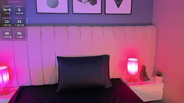 DaimondPink online show from October 16, 3:40 am