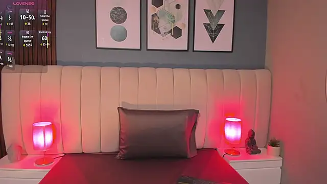 DaimondPink online show from October 17, 3:31 am