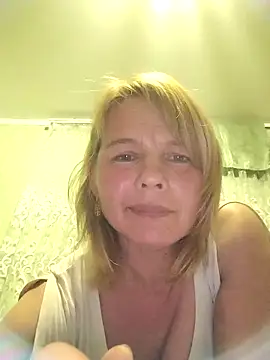 Snapshot of Masha412111 chatting on October 24, 8:27 pm Masha412111 online show from October 24, 8:27 pm