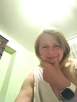 Snapshot of Masha412111 chatting on June 12, 9:25 pm Masha412111 online show from June 12, 9:25 pm