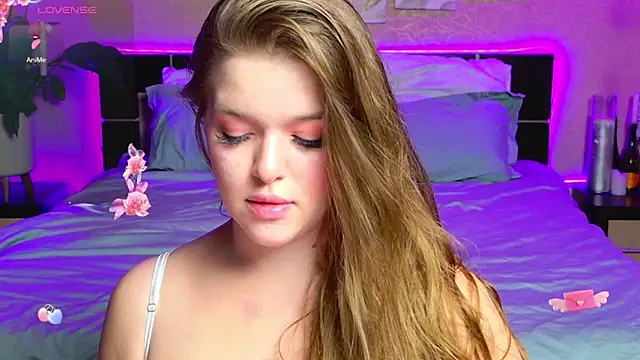 EmilyWhispers online show from March 18, 9:29 pm