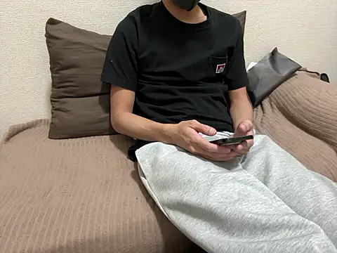 Snapshot of Ryunosukesuke chatting on November 3, 11:11 am Ryunosukesuke online show from November 3, 11:11 am