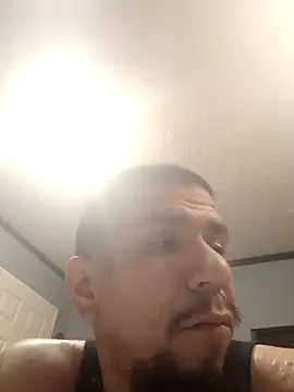 Snapshot of JNTre chatting on February 11, 5:23 am JNTre online show from February 11, 5:23 am