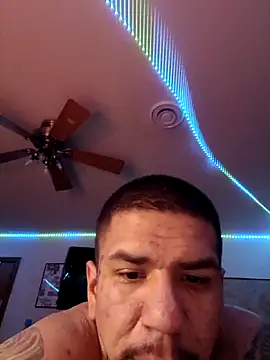 Snapshot of JNTre chatting on February 23, 9:06 am JNTre online show from February 23, 9:06 am