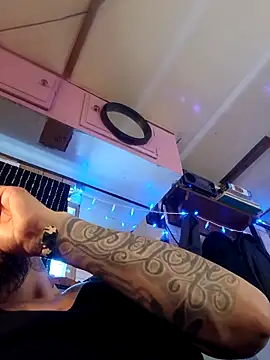 Snapshot of JNTre chatting on March 1, 1:35 pm JNTre online show from March 1, 1:35 pm