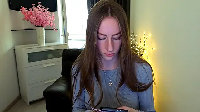 GoldenRose  online show from March 12, 2:01 pm