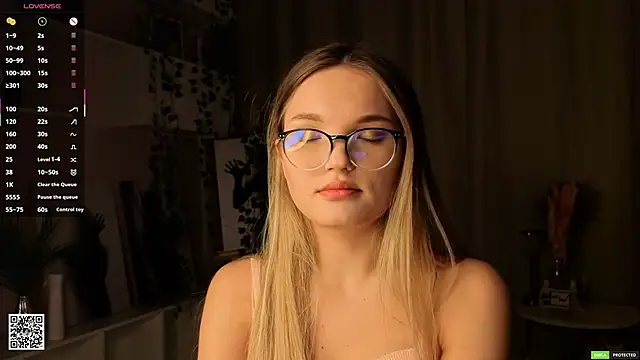 JulieLupo online show from February 5, 6:07 am