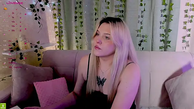 Malisha kiss online show from April 1, 11:44 am