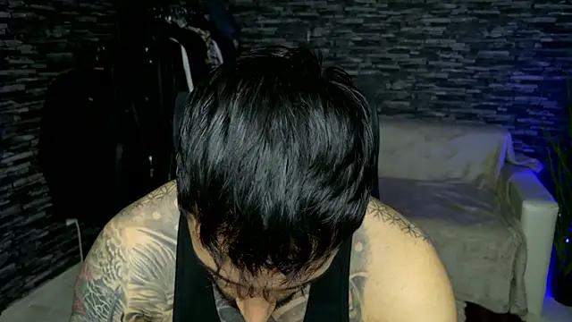 MasculineGuy99 online show from May 14, 6:47 pm