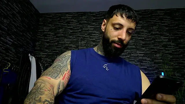 MasculineGuy99 online show from May 15, 8:38 pm