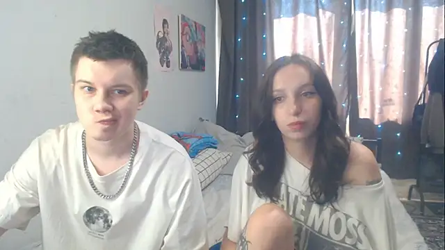Snapshot of Mark_and_Wendy chatting on June 6, 8:52 am Mark and Wendy online show from June 6, 8:52 am