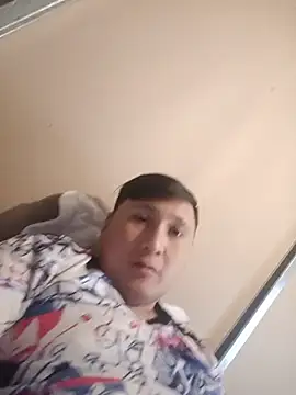 Chyynoxxx online show from June 6, 8:13 pm