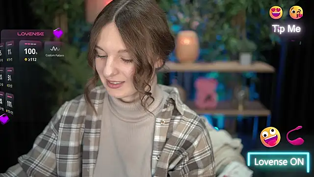 xoxo molly online show from October 30, 9:15 pm