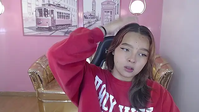 mia foster t online show from October 5, 12:36 pm