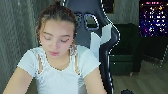 mia foster t online show from November 13, 12:42 am