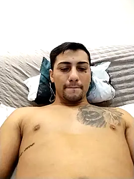 gooddboy01 online show from November 8, 9:46 pm