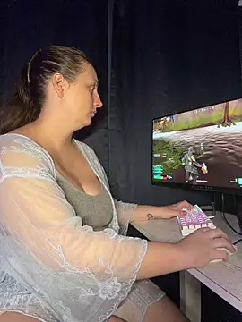 allnaturalmermaid online show from April 14, 3:45 am