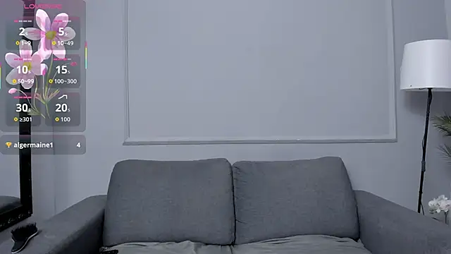 Nahomycarterr online show from March 17, 12:30 pm