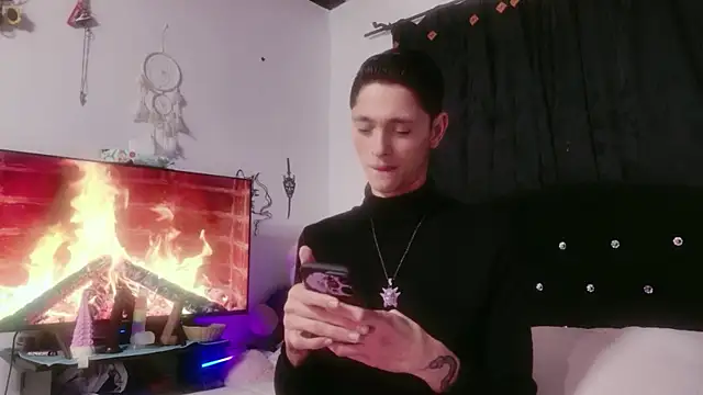 Tyler cat online show from November 11, 1:55 pm