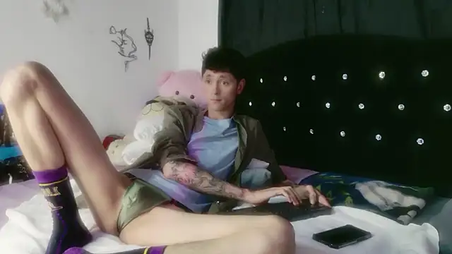 Tyler cat online show from March 26, 3:23 am